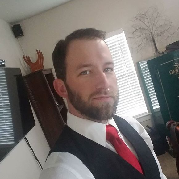 Meet your Posher, Kyle - Picture 1 of 1